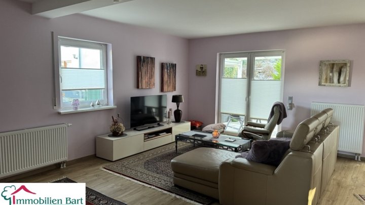 MERZIG-GIPSBERG: RENOVIERTES WOHNHAUS IN TOP LAGE! PROVISIONSFREI!