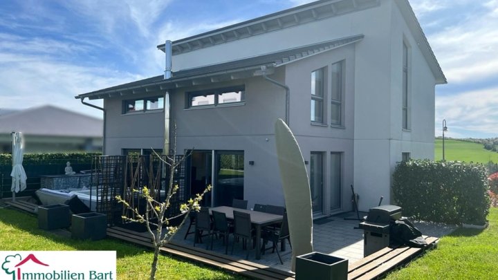 DIREKTE GRENZE LUXEMBURG! ATTRAKTIVES WOHNHAUS IN TOP LAGE