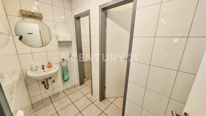 Moderne, barrierefreie Praxisfläche in zentraler Lage mit optimaler Infrastruktur – ideal für Ihren