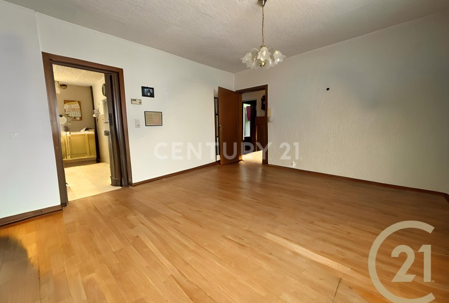 Wohnzimmer unmöbliert