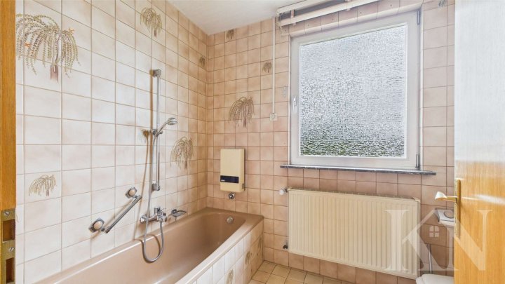 Geräumige Doppelhaushälfte in Köllerbach