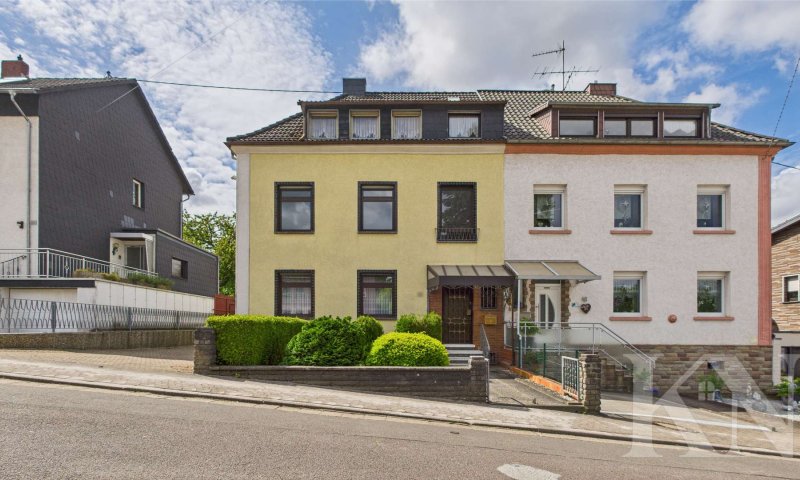 Geräumige Doppelhaushälfte in Köllerbach