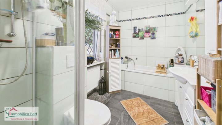MERZIG: WOHNHAUS MIT EINLIEGERWOHNUNG IN RUHIGER WOHNLAGE!