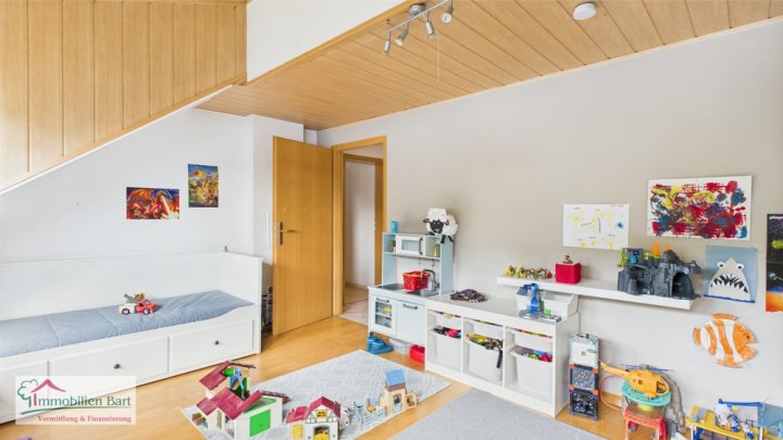 MERZIG: WOHNHAUS MIT EINLIEGERWOHNUNG IN RUHIGER WOHNLAGE!