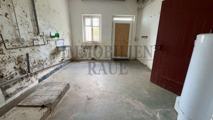 GROSSES 1-2 FAMILIENHAUS MIT GARTEN UND GARAGE IN RUHIGER LAGE VON SULZBACH - SOFORT FREI