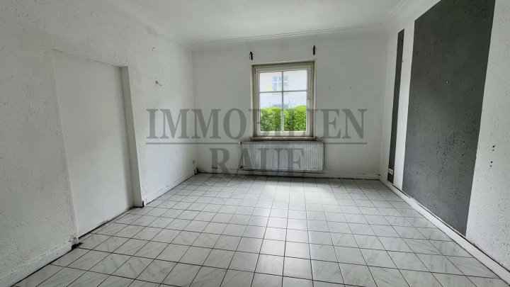 GROSSES 1-2 FAMILIENHAUS MIT GARTEN UND GARAGE IN RUHIGER LAGE VON SULZBACH - SOFORT FREI