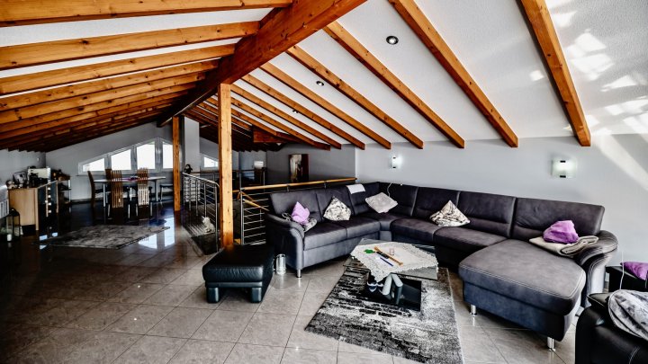 Luxus trifft Weitblick–Großzügiges Anwesen mit Einliegerwohnung, Pool & Wellnessbereich zu verkaufen