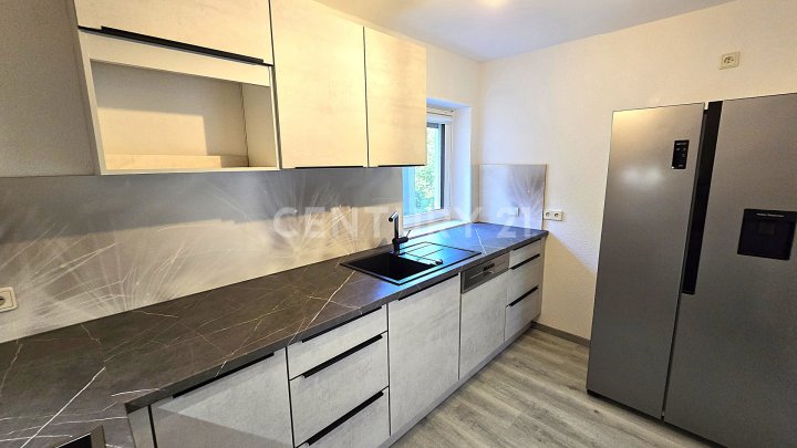 Neuwertige große ETW mit Balkon und Garten zum Sofortbezug in Top Lage, Sackgasse in Zweibrücken