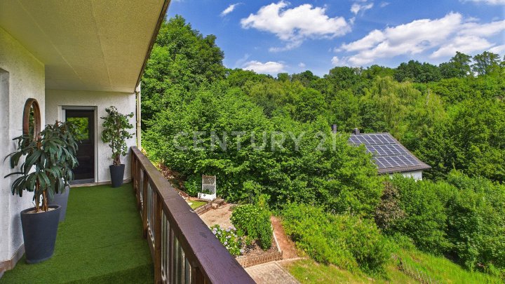 Neuwertige große ETW mit Balkon und Garten zum Sofortbezug in Top Lage, Sackgasse in Zweibrücken