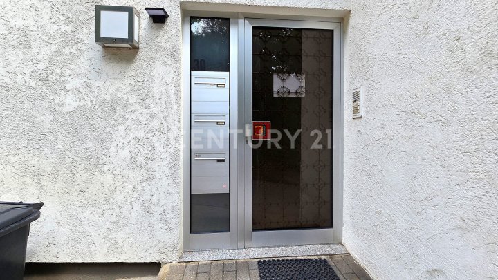 Neuwertige große ETW mit Balkon und Garten zum Sofortbezug in Top Lage, Sackgasse in Zweibrücken