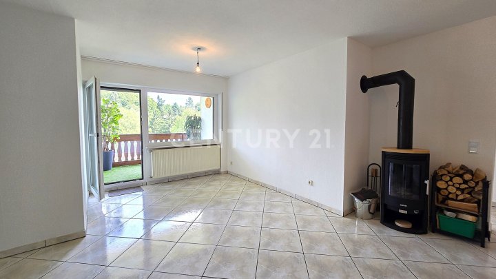 Neuwertige große ETW mit Balkon und Garten zum Sofortbezug in Top Lage, Sackgasse in Zweibrücken