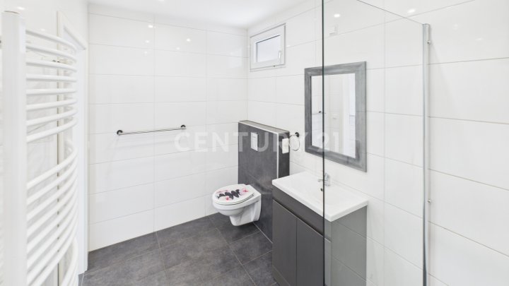 Urbanes Wohnen mit Loft-Charakter – stilvolle Wohnung mit großer Terrasse im Herzen von Neunkirchen