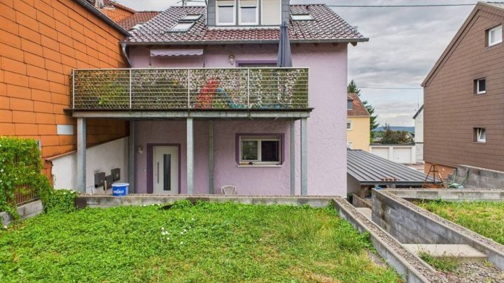 Kernsaniertes Mehrfamilienhaus mit 3 vermieteten Einheiten in Elversberg – solide Kapitalanlage !