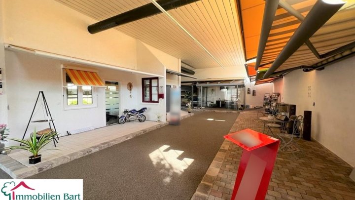 375 M² AUSSTELLUNG + BÜRO + WOHNHAUS AUF 40 AR