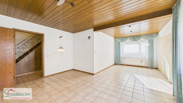GEPFLEGTES WOHNHAUS, GARTEN UND GARAGE IN GRENZNÄHE LUXEMBURG!