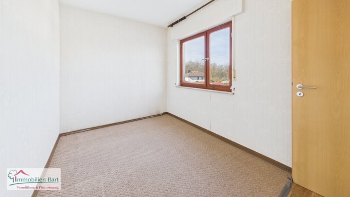 GEPFLEGTES WOHNHAUS, GARTEN UND GARAGE IN GRENZNÄHE LUXEMBURG!
