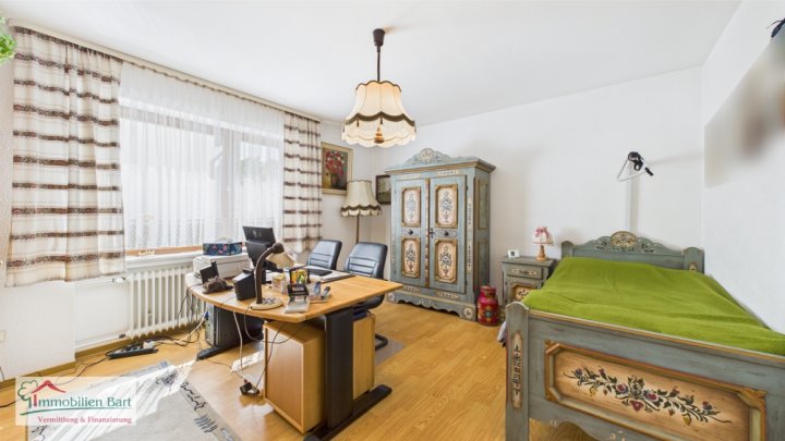 SOLIDES WOHNHAUS MIT KACHELOFEN IN TOP LAGE!