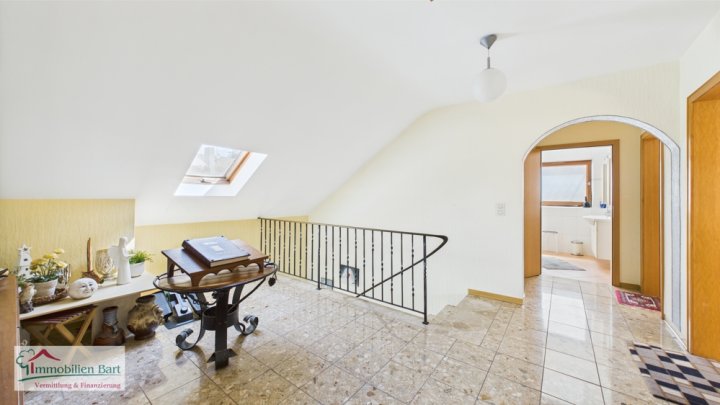 SOLIDES WOHNHAUS MIT KACHELOFEN IN TOP LAGE!