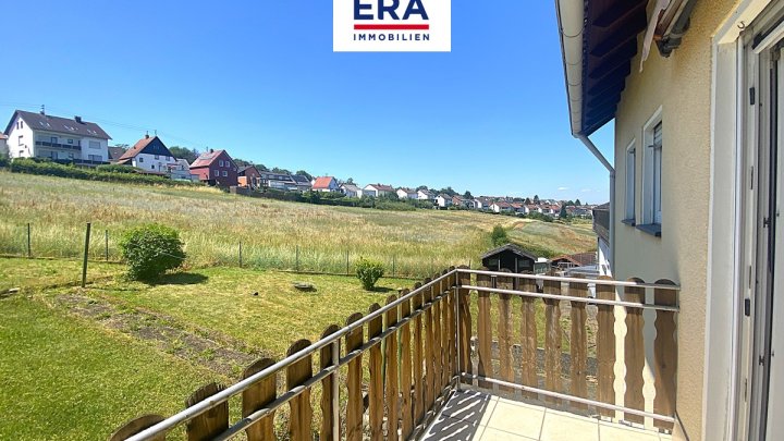 RESERVIERT-EIN,- BIS ZWEIFAMILIENHAUS, MEHRGENERATIONENHAUS, RUHIGE NEBENSTRASSE, IN RIEGELSBERG