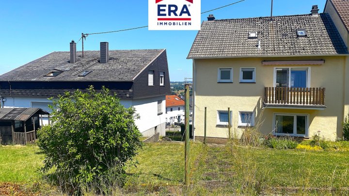 RESERVIERT-EIN,- BIS ZWEIFAMILIENHAUS, MEHRGENERATIONENHAUS, RUHIGE NEBENSTRASSE, IN RIEGELSBERG