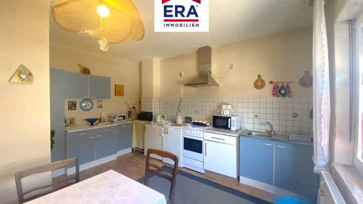 RESERVIERT-EIN,- BIS ZWEIFAMILIENHAUS, MEHRGENERATIONENHAUS, RUHIGE NEBENSTRASSE, IN RIEGELSBERG