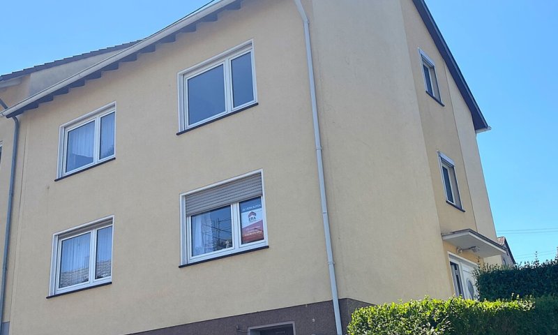 RESERVIERT-EIN,- BIS ZWEIFAMILIENHAUS, MEHRGENERATIONENHAUS, RUHIGE NEBENSTRASSE, IN RIEGELSBERG