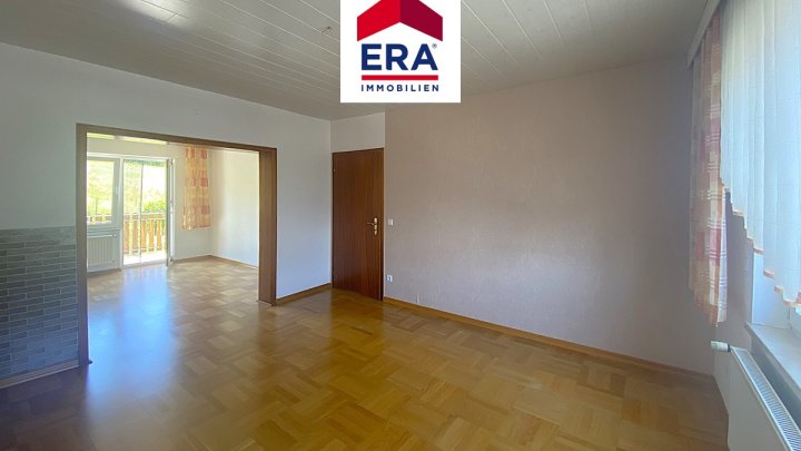RESERVIERT-EIN,- BIS ZWEIFAMILIENHAUS, MEHRGENERATIONENHAUS, RUHIGE NEBENSTRASSE, IN RIEGELSBERG