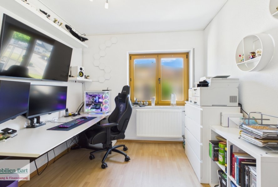 Büro/Schlafzimmer EG