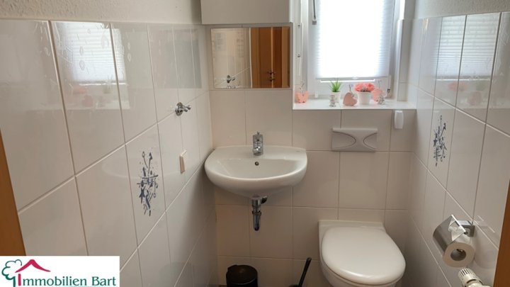 WOHNHAUS MIT VIEL PLATZ INNEN & AUSSEN & SICHT NACH LUXEMBURG!