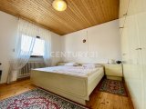 1. Schlafzimmer in der Obergeschosswohnung