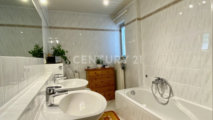1-2 Familienhaus mit viel Platz für Ihren Wohntraum