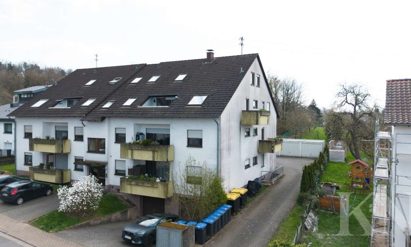 Großzügige 4-Zimmer-Maisonette mit Loggia, Balkon und Stellplatz in Riegelsberg