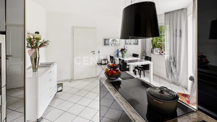 Stilvolle Villa mit Galerie in Schiffweiler – Wohnen auf höchstem Niveau