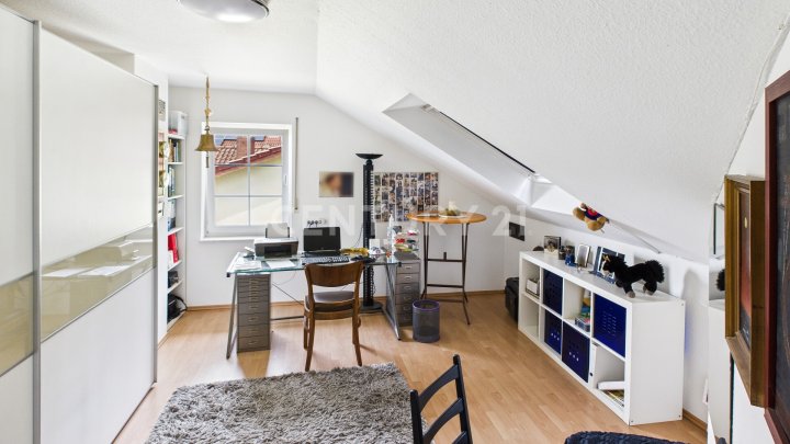 Stilvolle Villa mit Galerie in Schiffweiler – Wohnen auf höchstem Niveau
