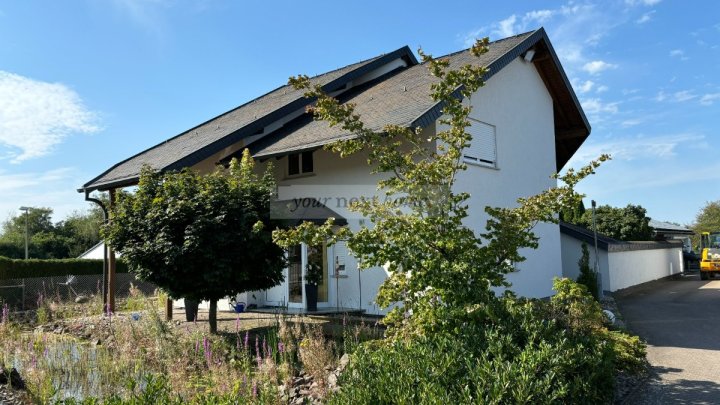 Freistehendes Einfamilienhaus – 241 m² mit vielseitigen Nutzungsmöglichkeiten!