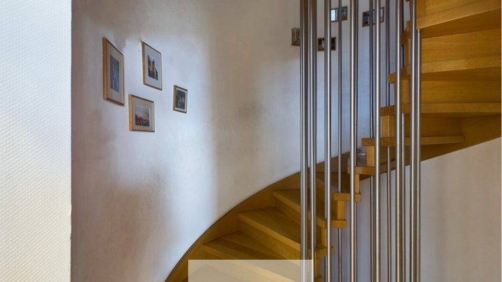 Freistehendes Einfamilienhaus aus dem Jahr 1993 mit kleinem Grundstück