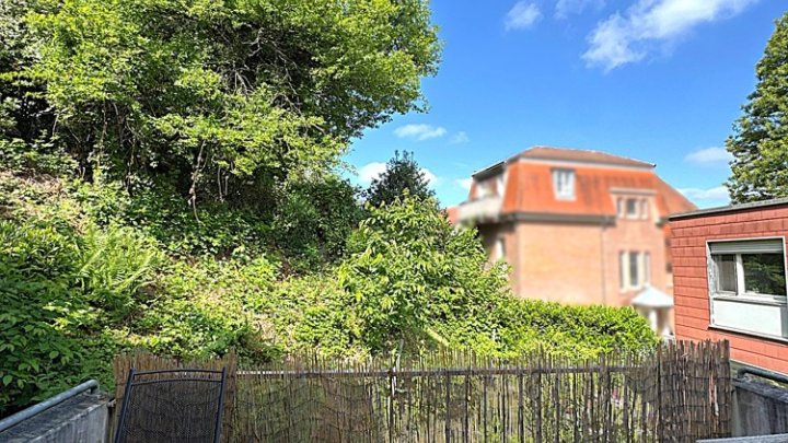 Helle renovierte 4-ZKB mit Balkon + Garage in Höhenlage / St.Arnual