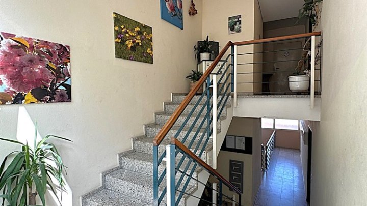 Helle renovierte 4-ZKB mit Balkon + Garage in Höhenlage / St.Arnual
