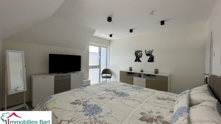 PERL:

NEUE WOHNUNG / 3 SCHLAFZIMMER / PROVISIONSFREI!