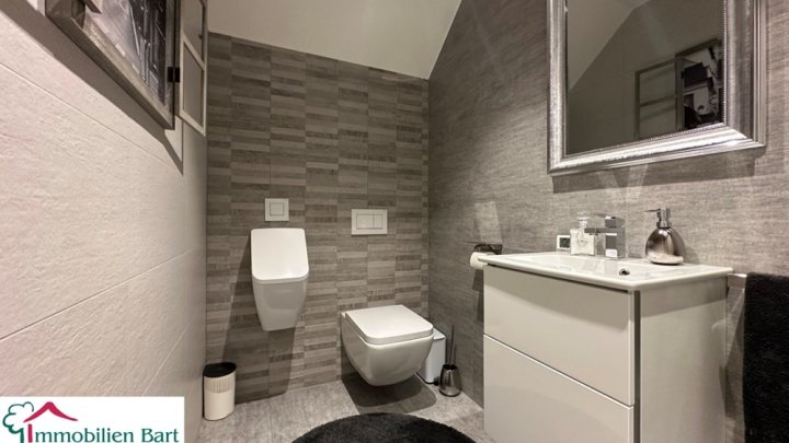 PERL:

NEUE WOHNUNG / 3 SCHLAFZIMMER / PROVISIONSFREI!