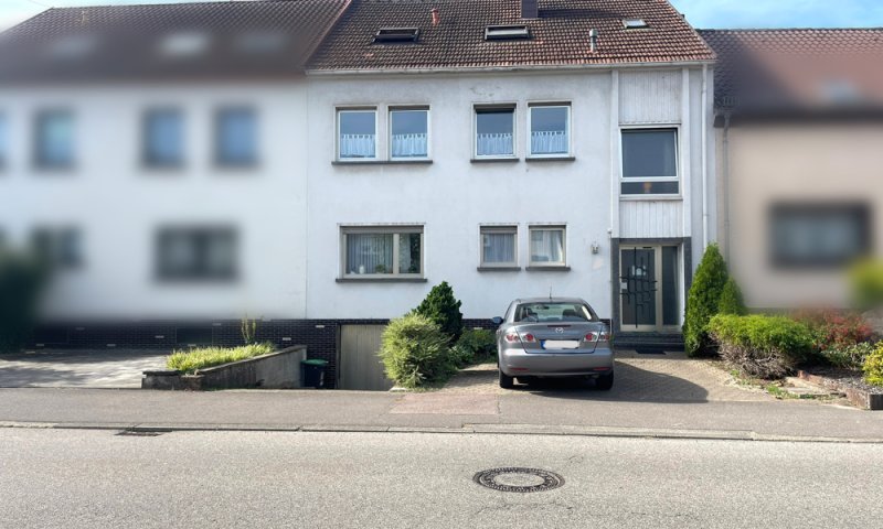 3-Familienhaus in zentraler Lage von Überherrn