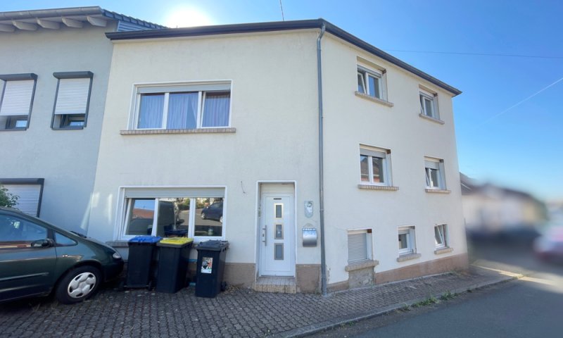 Einfamilienhaus in guter Lage von Schwalbach-Elm ohne Garten