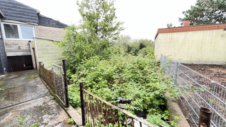 Einfamilienhaus in guter Lage von Schwalbach-Elm ohne Garten