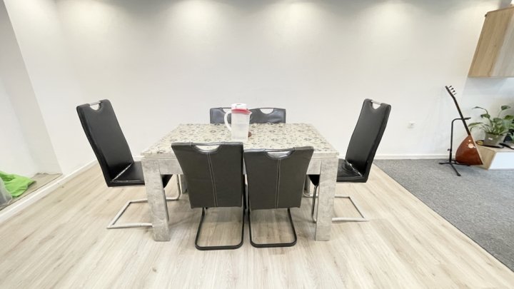 Familienfreundliches Zuhause mit Garten und Stellplatz