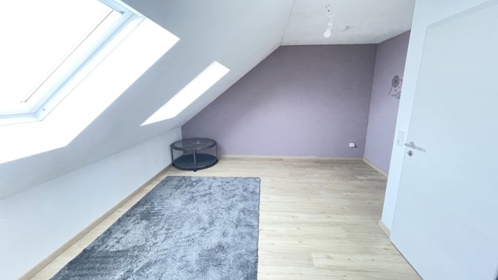 Neuwertiges Reihenhaus mit Garage und Stellplatz in Grenznähe  L-REMICH