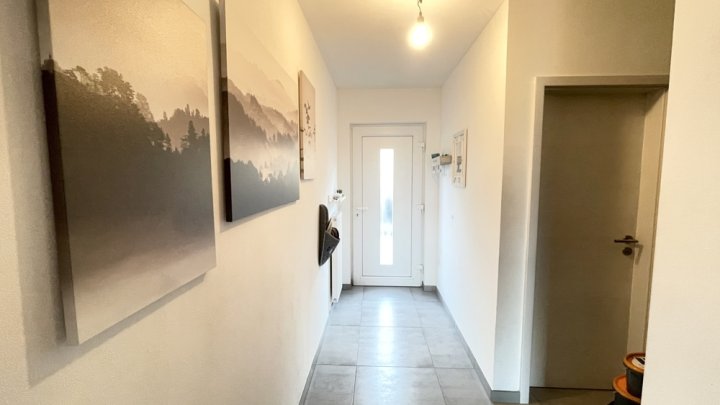 Neuwertiges Reihenhaus mit Garage und Stellplatz in Grenznähe  L-REMICH
