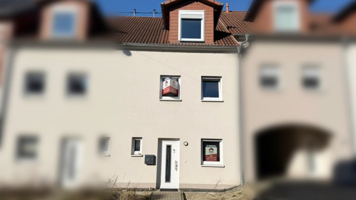 Neuwertiges Reihenhaus mit Garage und Stellplatz in Grenznähe  L-REMICH