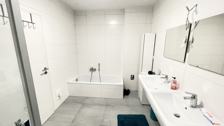 Neuwertiges Reihenhaus mit Garage und Stellplatz in Grenznähe  L-REMICH
