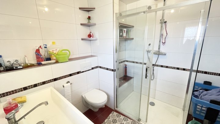 Wohn- und Geschäftshaus mit flexiblen Nutzungsmöglichkeiten