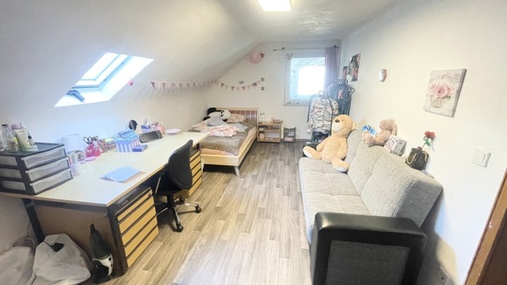Einfamilienhaus mit Garten, Garage und Stellplatz – Viel Potenzial für Ihre Ideen